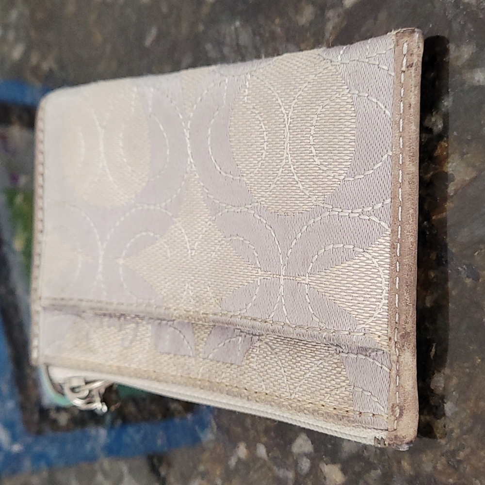 Small Silver Coach Key Chain Wallet - Picture 5 of 8
